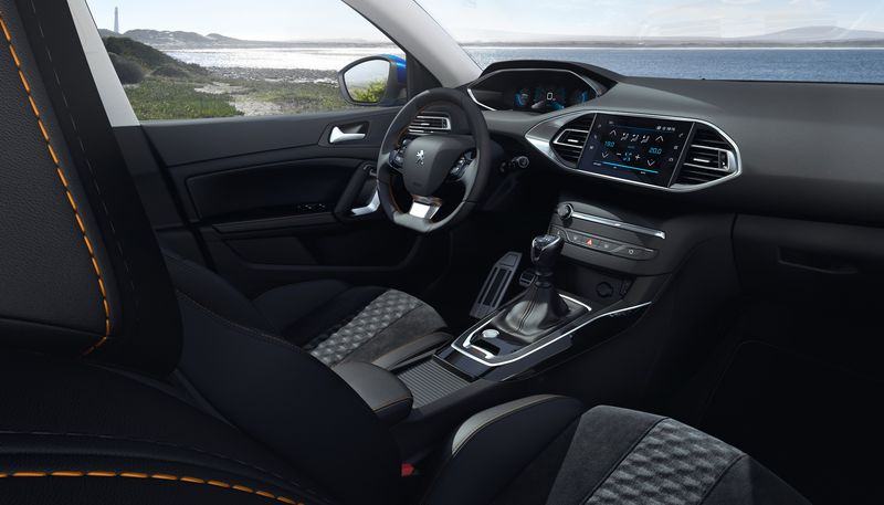 Peugeot 308 2021 Đánh Giá solo với Hyundai i30 và Honda Civic hatchback - Trang 4