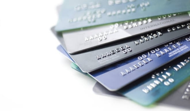 Thẻ ATM gắn chip được phát hành tại ngân hàng nào?