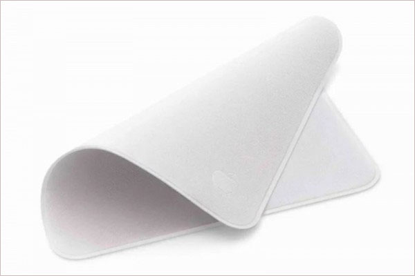 Apple bán tấm vải lau màn hình giá hơn 400.000 đồng