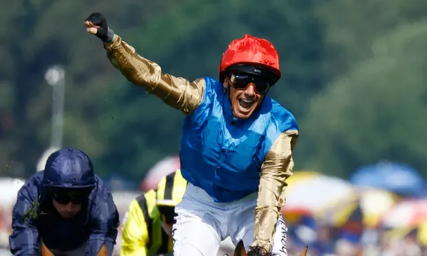 Frankie Dettori wins Gold Cup at his last Royal Ascot on Courage Mon Ami